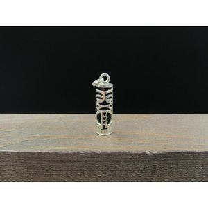 Sterling Silver Unique Pattern Cylinder Of Onyx Stone Pendant